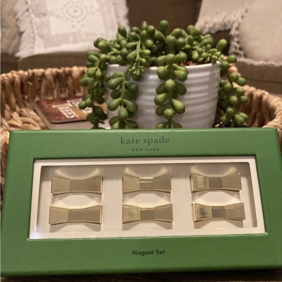 kate spade Bow Lovely Magnet Set COLLECTIBLE RARE - Picture 3 of 4
